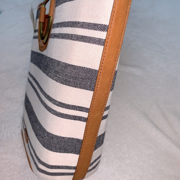 Fossil tote - Picture 9 of 16